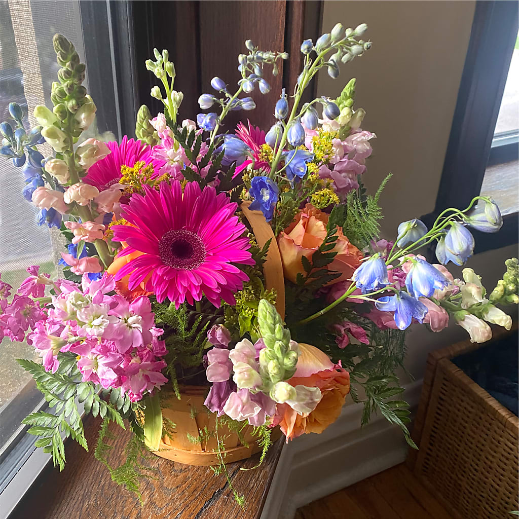 Garden of Life Basket –  Colonial Floral Fascinations, Georgetown SC