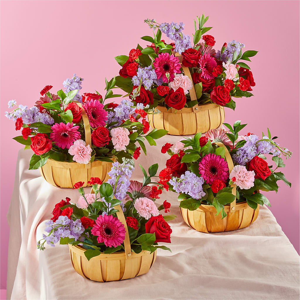 Pink Picnic Basket –  Colonial Floral Fascinations, Georgetown SC