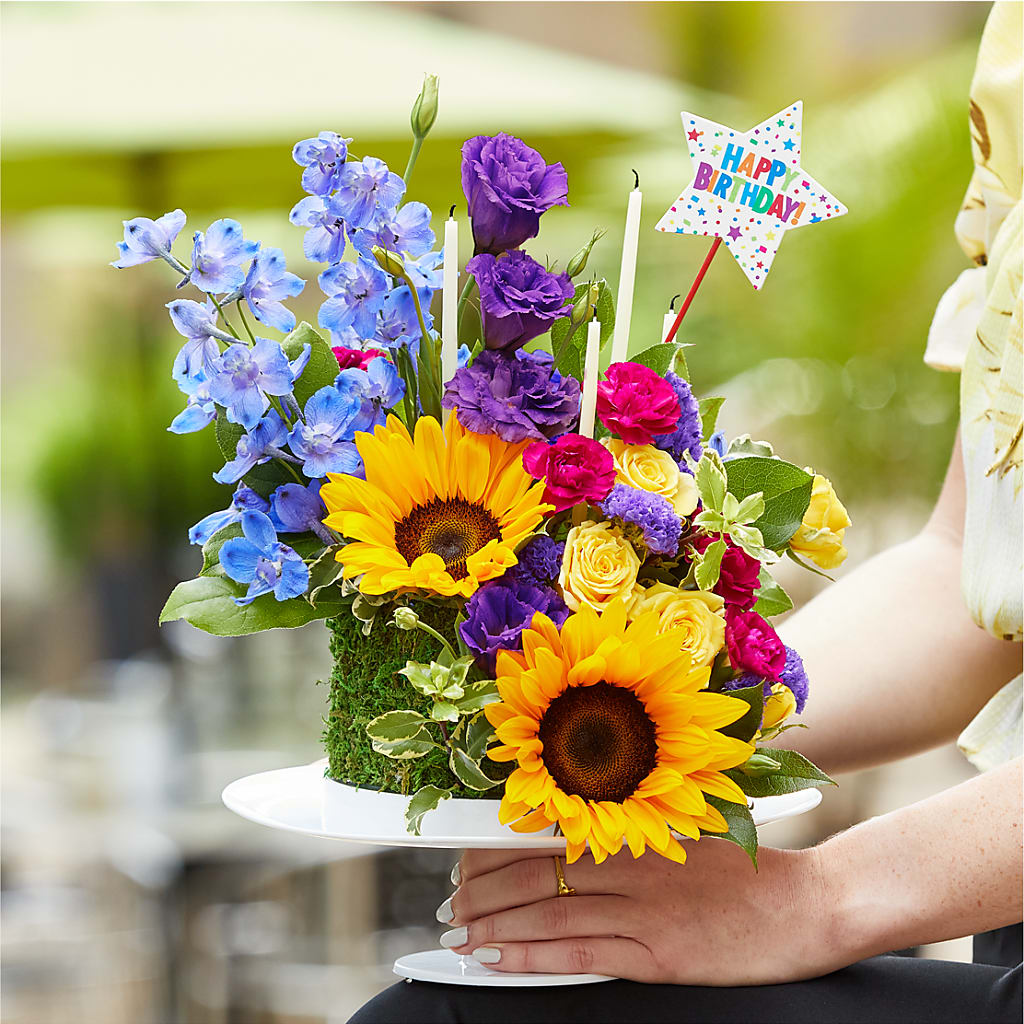 Star of the Day Floral Cake –  Colonial Floral Fascinations, Georgetown SC
